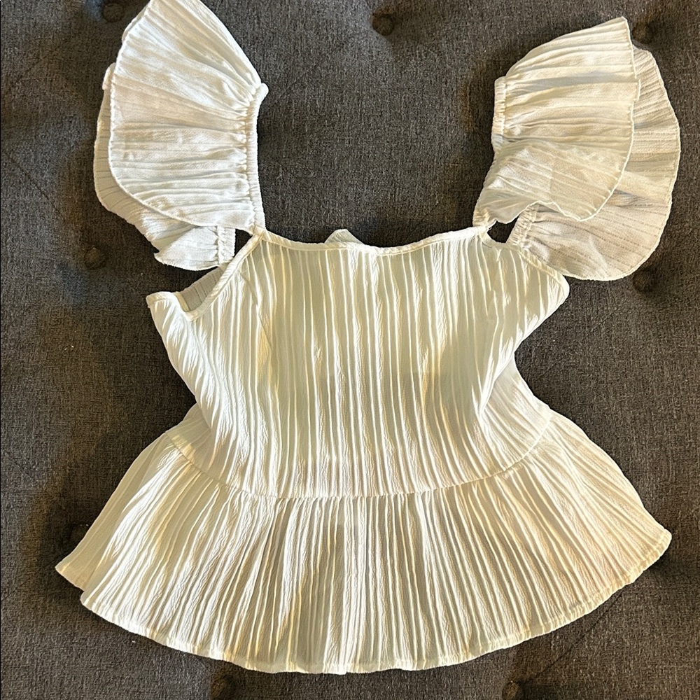 White Ruffled tanktop